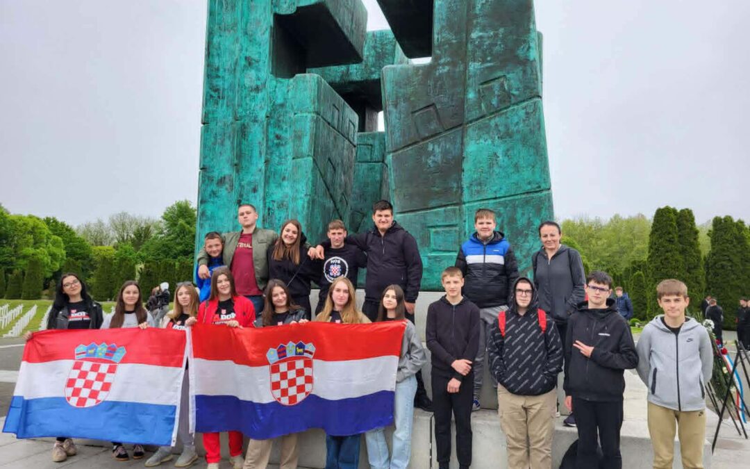 Posjet učenika osmih razreda Vukovaru